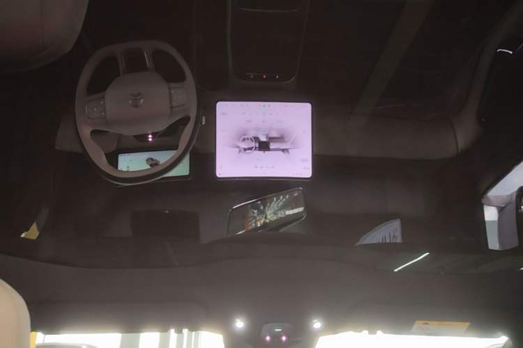 Used Nio ET5 2025 75 kWh Headliner