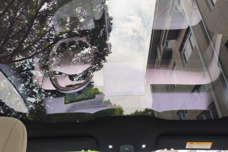 Used Nio ET5 2025 75 kWh Headliner