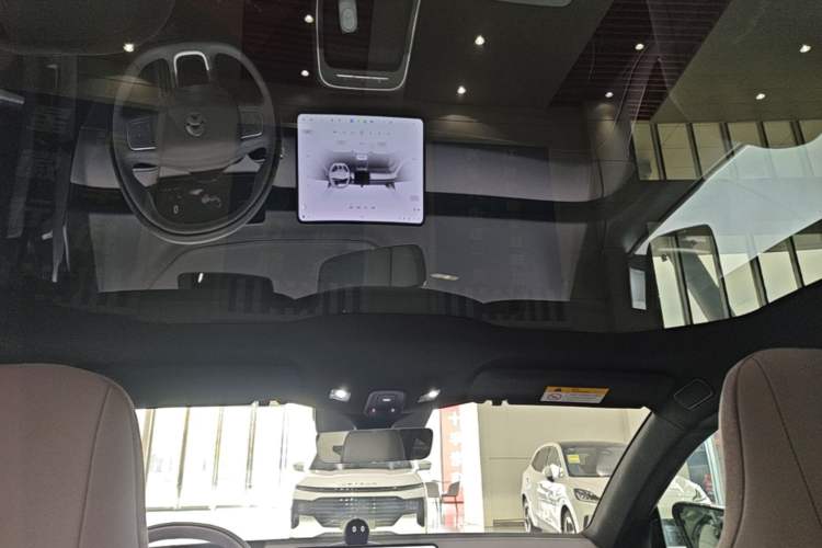 Used Nio ET5 2025 100 kWh Headliner
