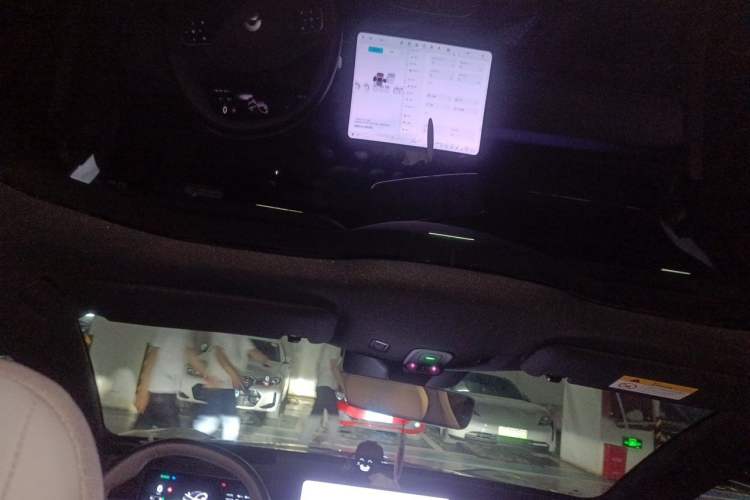 Used Nio ET5 2025 100 kWh Headliner