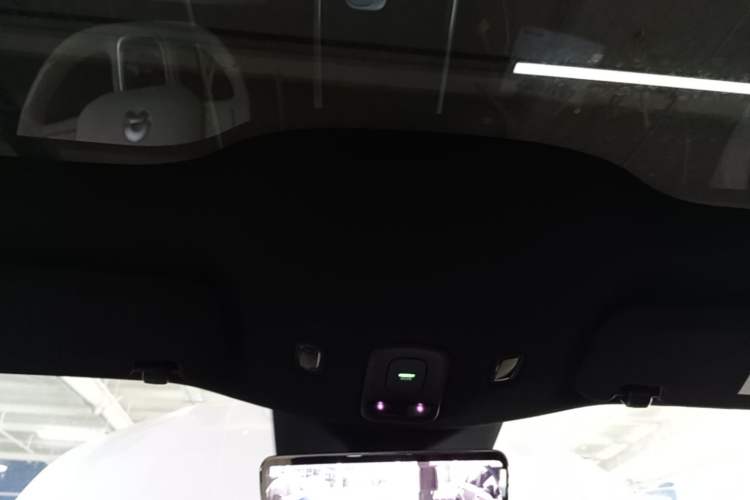 Used Nio ET5 2025 75 kWh Headliner