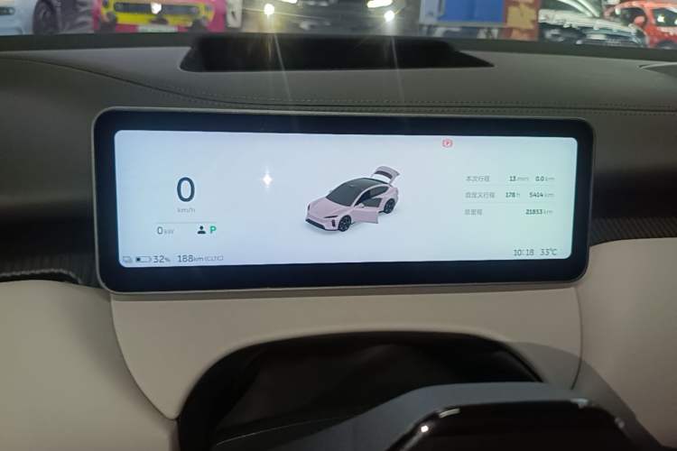 Used Nio ET5 2025 75 kWh Instrument Cluster