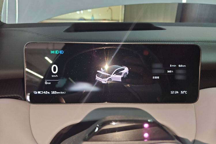 Used Nio ET5 2025 75 kWh Instrument Cluster