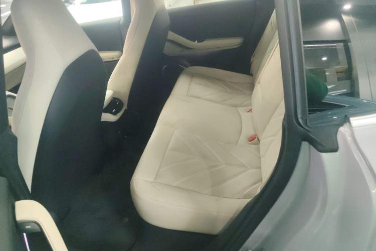 Used Nio ET5 2025 75 kWh Interior 1