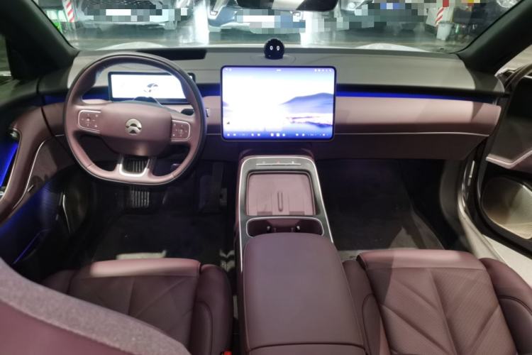 Used Nio ET5 2025 75 kWh Interior 2