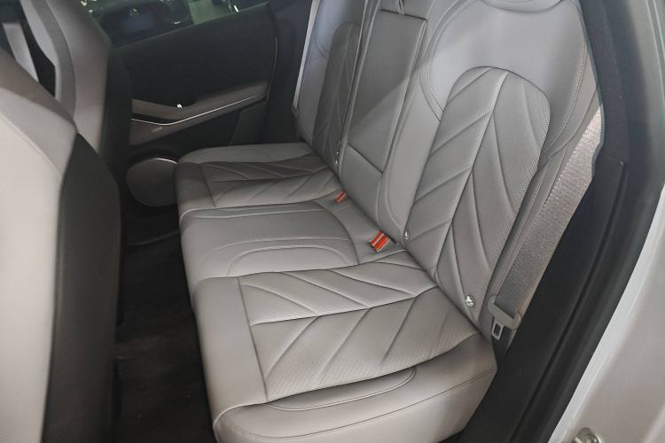 Used Nio ET5 2025 75 kWh Interior 4