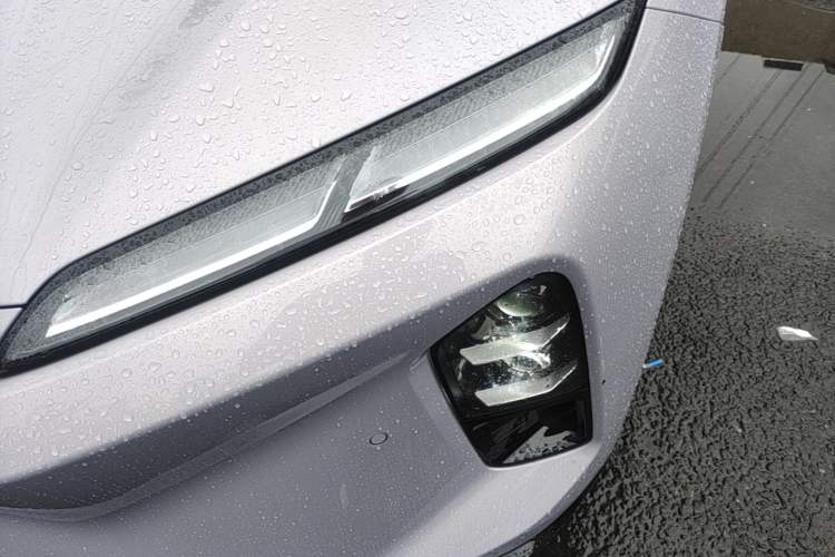 Used Nio ET5 2025 75 kWh Left Front Headlight