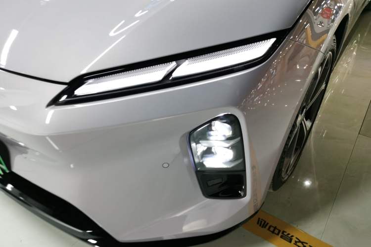 Used Nio ET5 2025 75 kWh Left Front Headlight