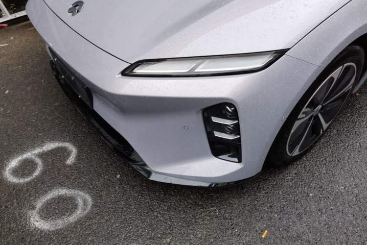 Used Nio ET5 2025 75 kWh Left Front Headlight