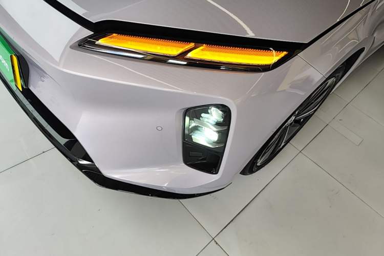 Used Nio ET5 2025 75 kWh Left Front Headlight