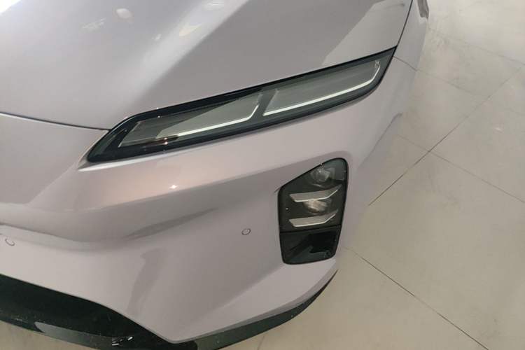 Used Nio ET5 2025 75 kWh Left Front Headlight