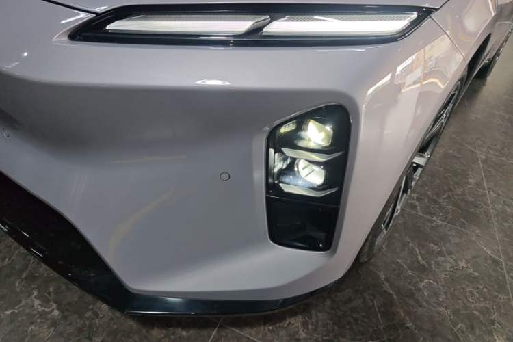 Used Nio ET5 2025 75 kWh Left Front Headlight