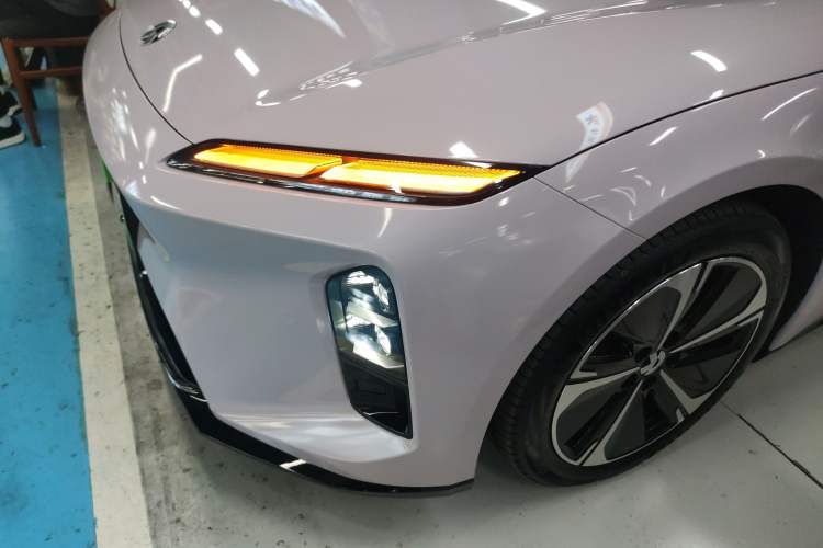 Used Nio ET5 2025 75 kWh Left Front Headlight