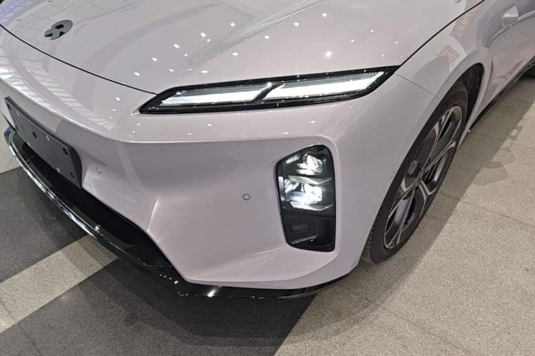 Used Nio ET5 2025 100 kWh Left Front Headlight