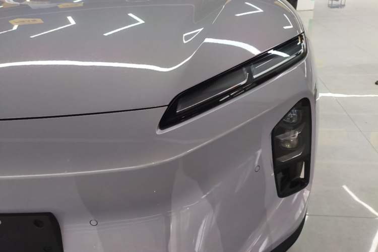 Used Nio ET5 2025 75 kWh Left Front Headlight