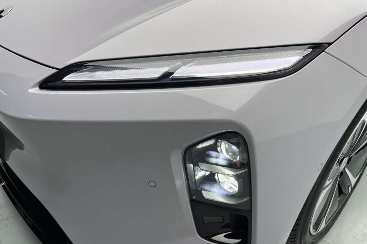 Used Nio ET5 2025 75 kWh Left Front Headlight
