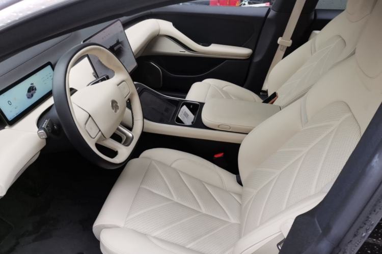 Used Nio ET5 2025 75 kWh Left Front Seat