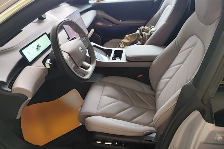 Used Nio ET5 2025 75 kWh Left Front Seat