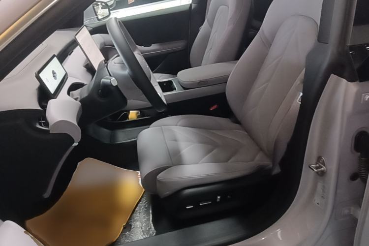 Used Nio ET5 2025 75 kWh Left Front Seat