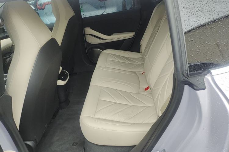Used Nio ET5 2025 75 kWh Left Rear Seat