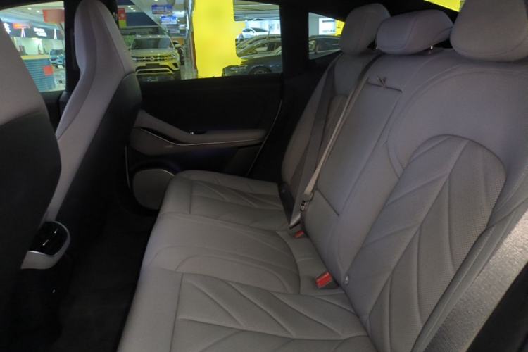 Used Nio ET5 2025 75 kWh Left Rear Seat