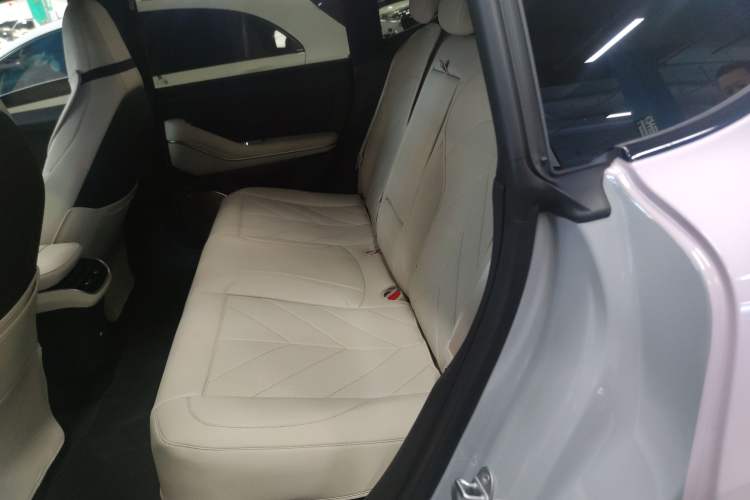 Used Nio ET5 2025 75 kWh Left Rear Seat