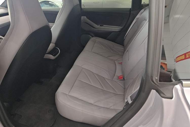 Used Nio ET5 2025 100 kWh Left Rear Seat
