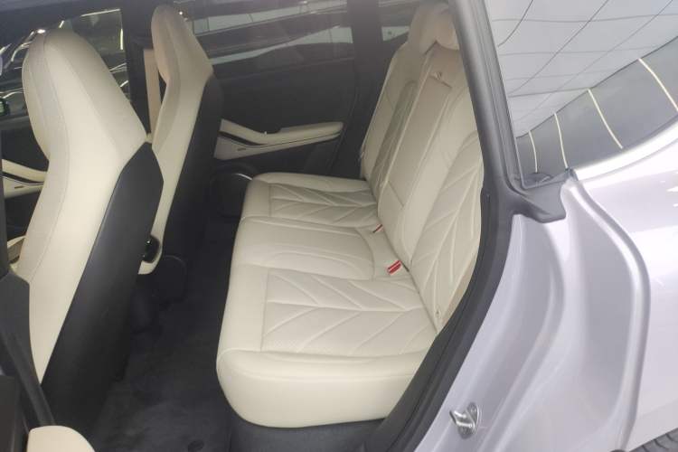 Used Nio ET5 2025 75 kWh Left Rear Seat