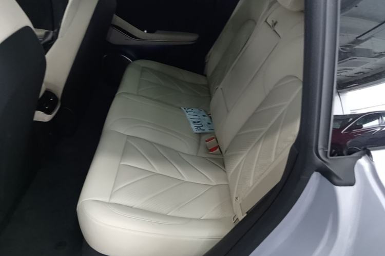 Used Nio ET5 2025 75 kWh Left Rear Seat