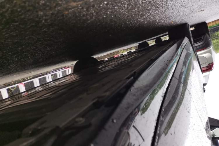 Used Nio ET5 2025 75 kWh Left Side Sill