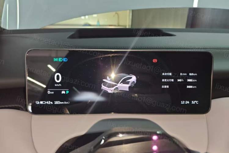 Used Nio ET5 2025 75 kWh Odometer Close Up