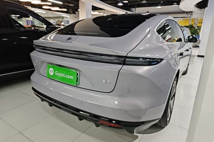 Used Nio ET5 2025 75 kWh Rear Right 45 Deg