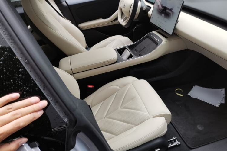 Used Nio ET5 2025 75 kWh Right Front Seat