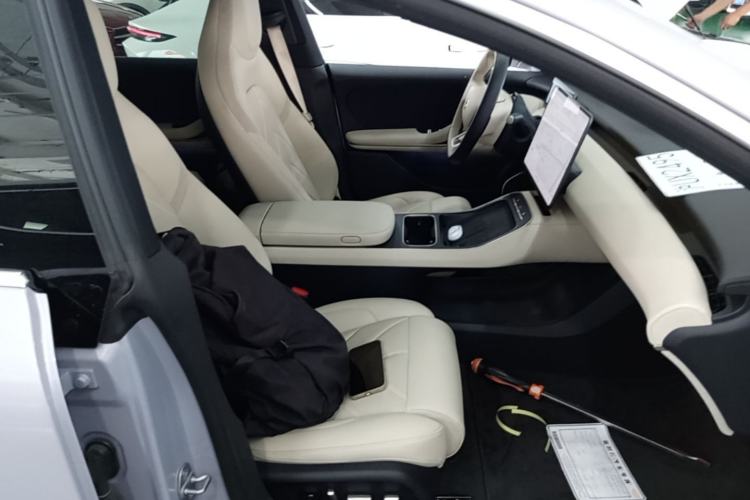 Used Nio ET5 2025 75 kWh Right Front Seat