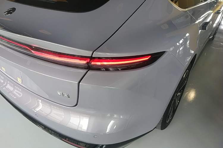 Used Nio ET5 2025 75 kWh Right Rear Taillight