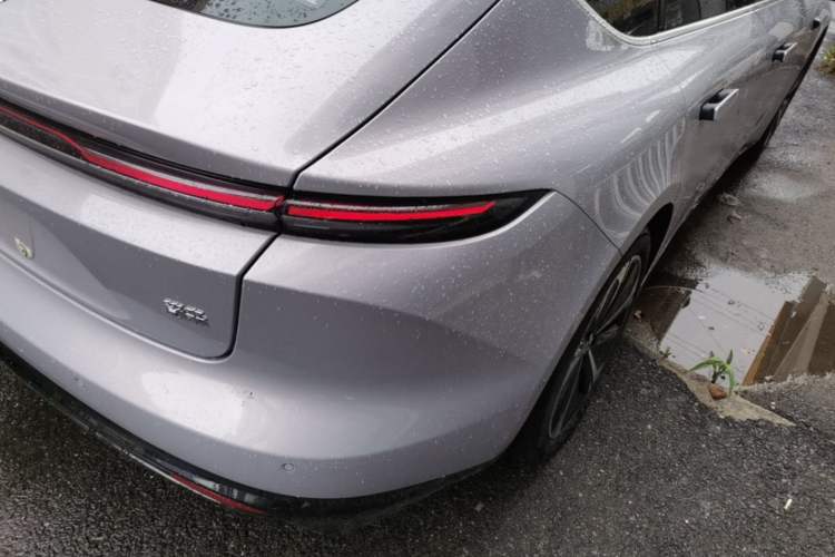 Used Nio ET5 2025 75 kWh Right Rear Taillight