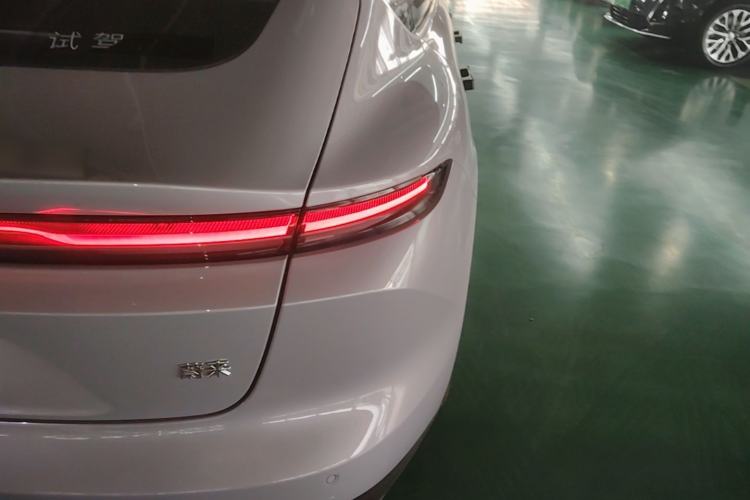 Used Nio ET5 2025 75 kWh Right Rear Taillight