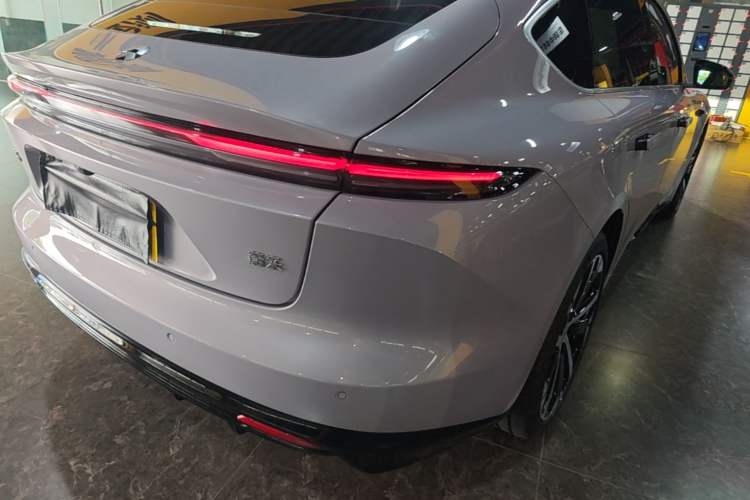 Used Nio ET5 2025 75 kWh Right Rear Taillight