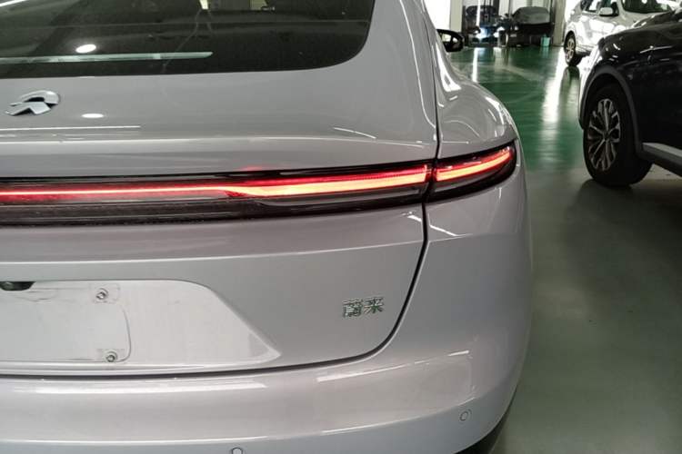 Used Nio ET5 2025 75 kWh Right Rear Taillight
