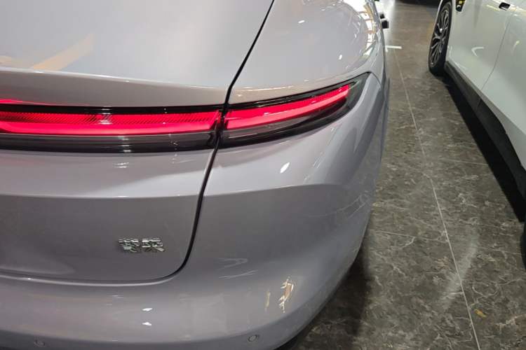 Used Nio ET5 2025 75 kWh Right Rear Taillight