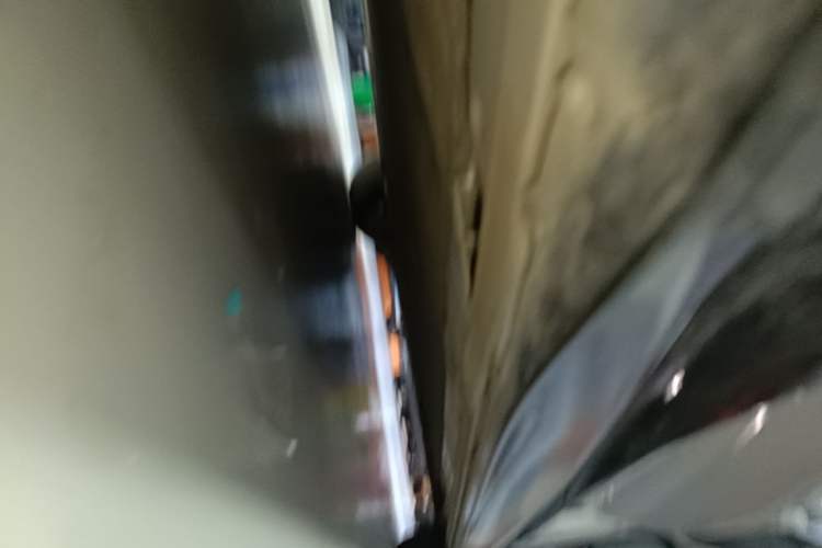 Used Nio ET5 2025 75 kWh Right Side Sill