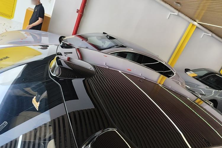 Used Nio ET5 2025 75 kWh Roof