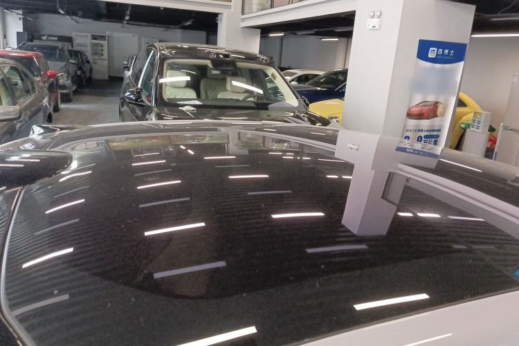 Used Nio ET5 2025 75 kWh Roof