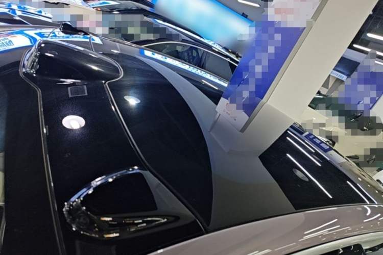 Used Nio ET5 2025 75 kWh Roof
