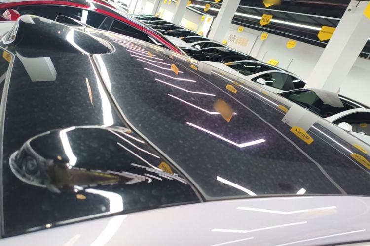 Used Nio ET5 2025 75 kWh Roof