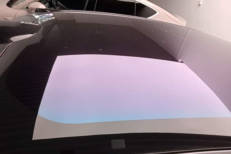 Used Nio ET5 2025 75 kWh Roof