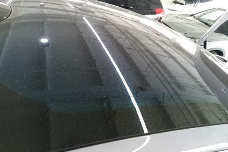 Used Nio ET5 2025 75 kWh Roof