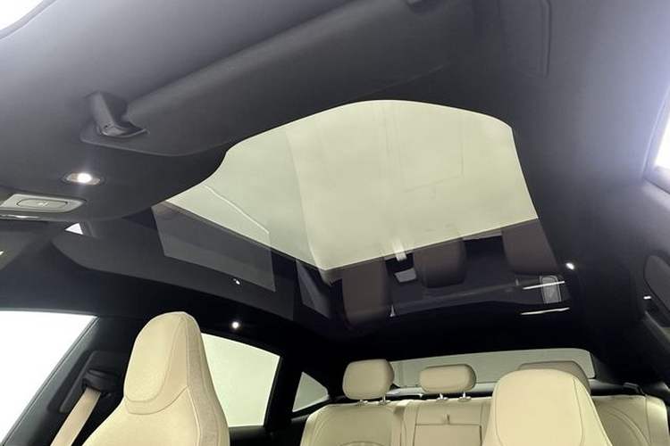 Used Nio ET5 2025 75 kWh Roof