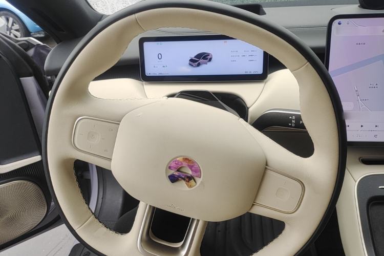 Used Nio ET5 2025 75 kWh Steering Wheel