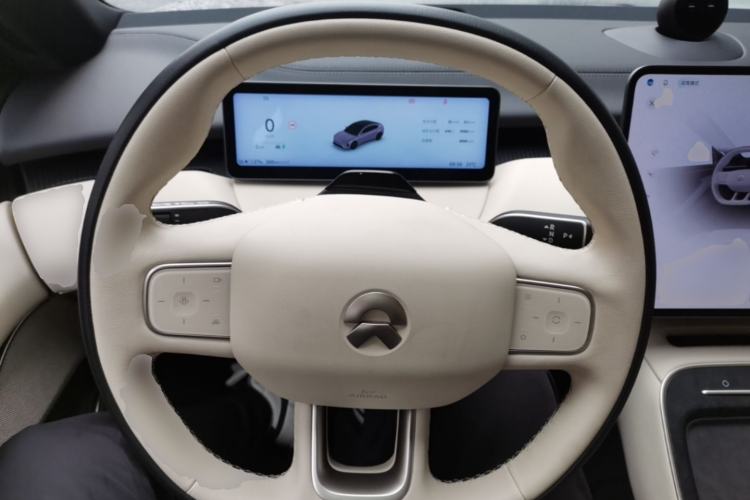 Used Nio ET5 2025 75 kWh Steering Wheel